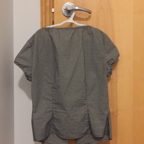 Esprit paid button down top - Picture 3 of 3
